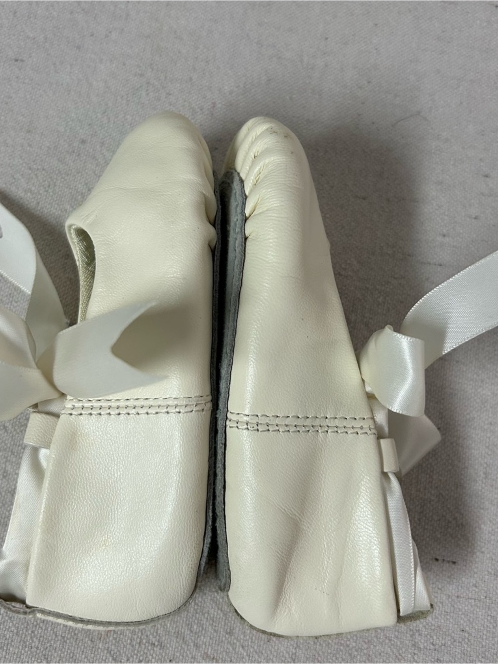 Designer’s Touch Ballet Flats Toddler Girls 6 Ivory Leather Ribbon Tie String - Picture 6 of 10